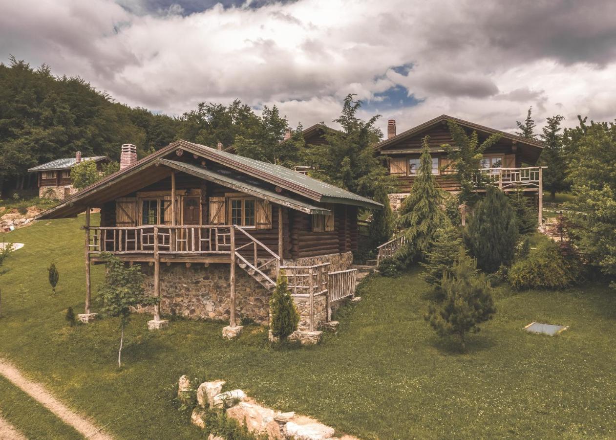 สเฟนดามอส วูเดน วิลเลจ Hotel Naousa  ภายนอก รูปภาพ