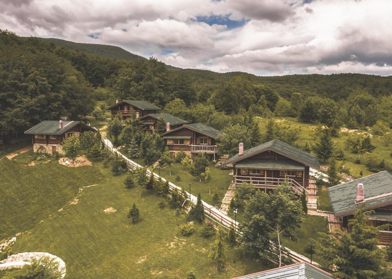 สเฟนดามอส วูเดน วิลเลจ Hotel Naousa  ภายนอก รูปภาพ
