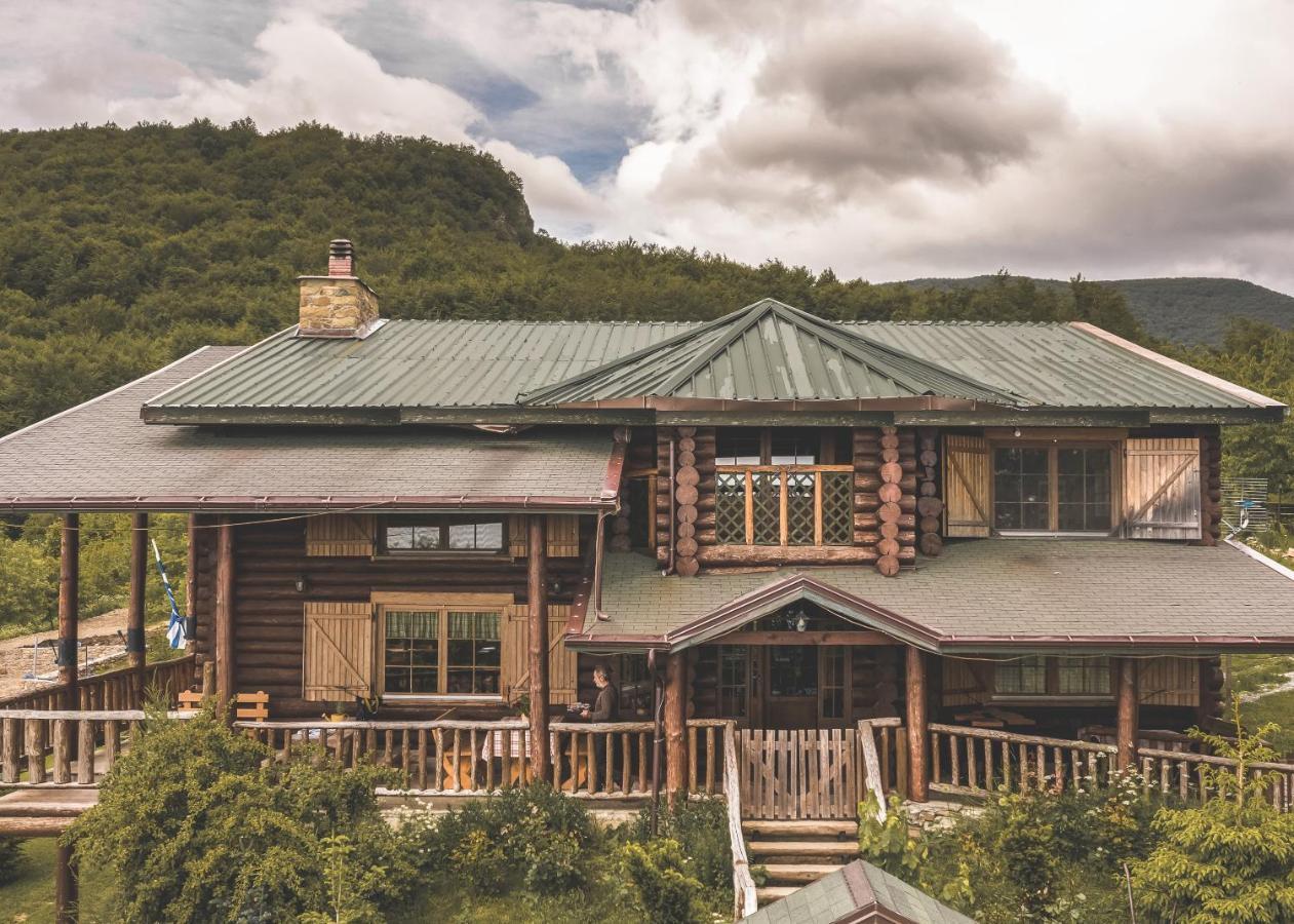 สเฟนดามอส วูเดน วิลเลจ Hotel Naousa  ภายนอก รูปภาพ